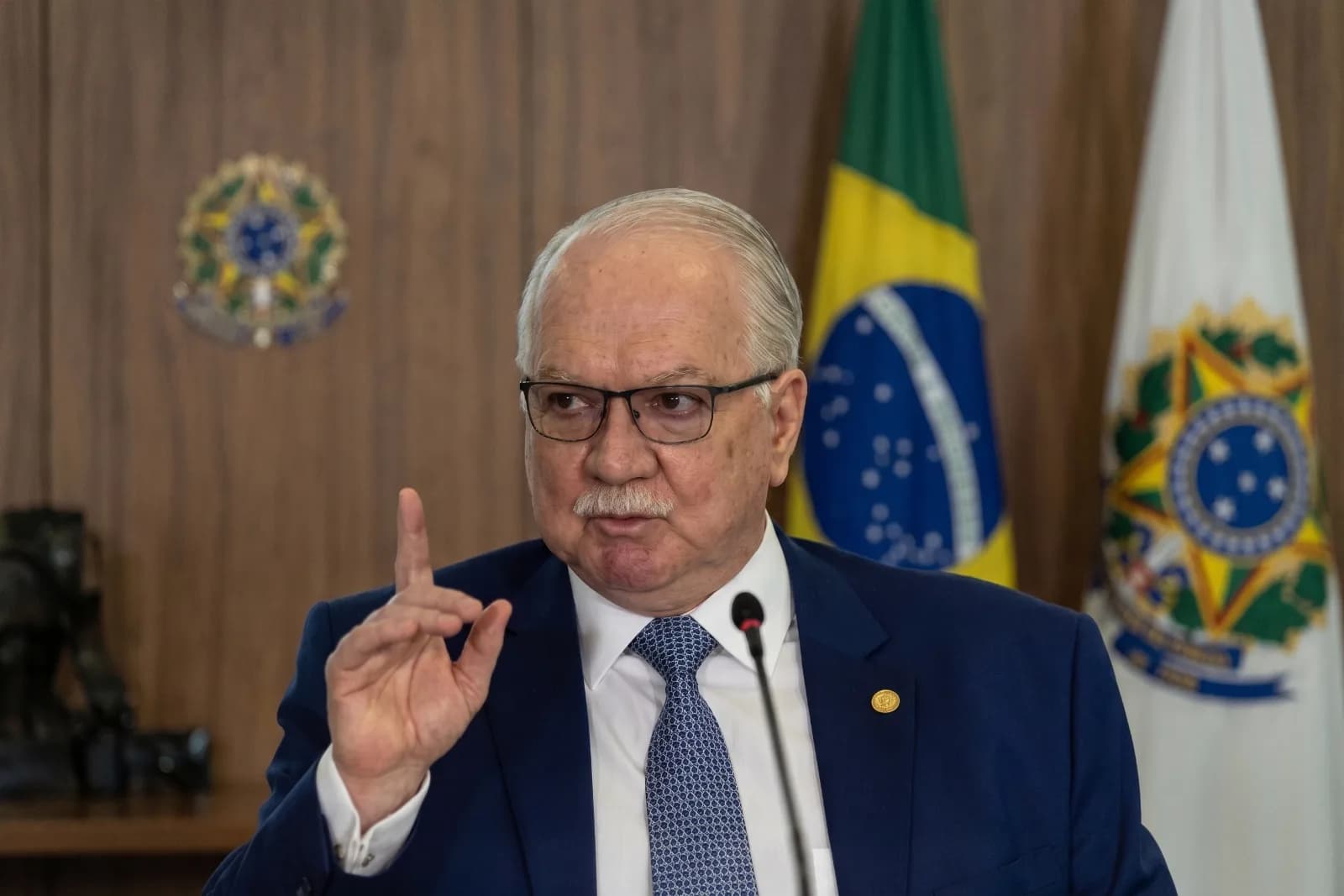 Edson Fachin, Alexandre de Moraes e André Mendonça durante sessão do Supremo Tribunal Federal.